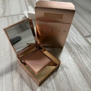 NIB Jaclyn Cosmetics - Accent Light Highlighter - 5g / 0.17 oz.